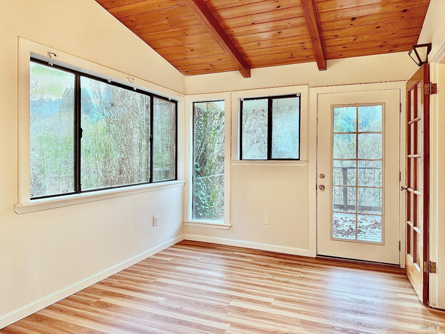 Detail Gallery Image 22 of 39 For 16868 Center Way, Guerneville,  CA 95446 - 3 Beds | 2 Baths