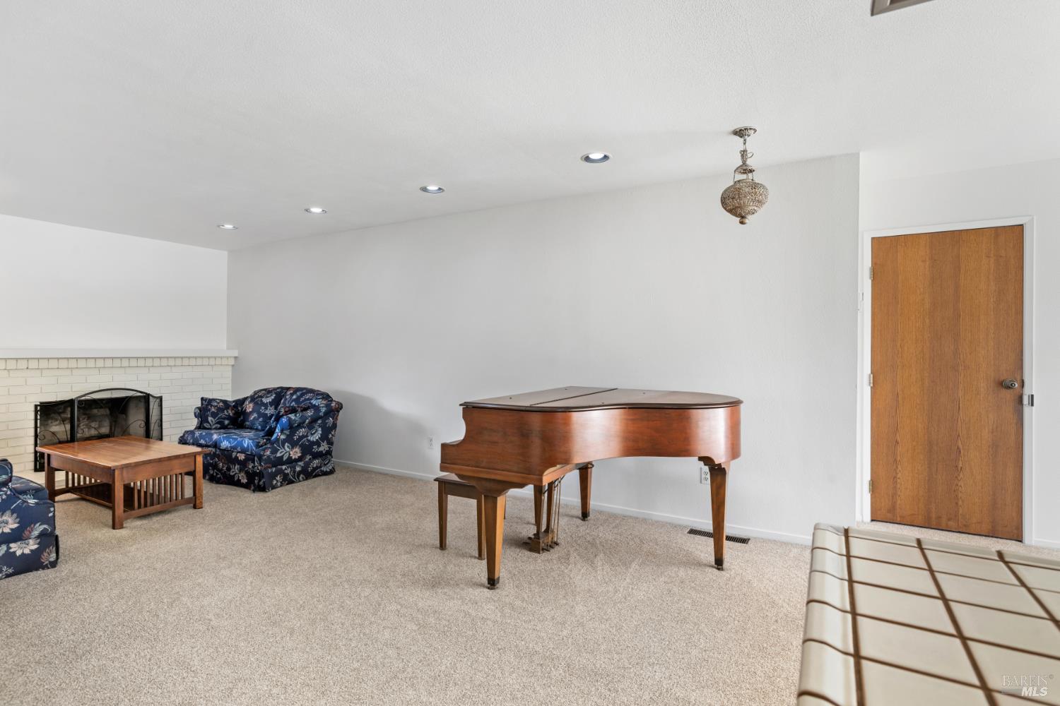 Detail Gallery Image 9 of 42 For 6 Oakhurst Pl, Santa Rosa,  CA 95409 - 2 Beds | 2 Baths