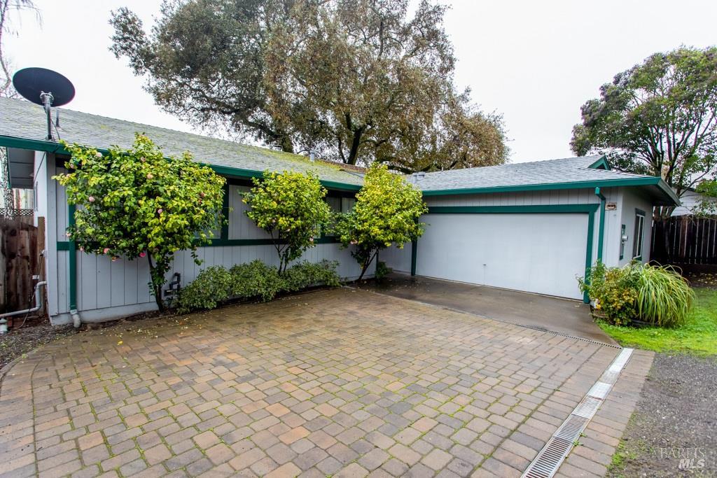 Detail Gallery Image 2 of 22 For 424 Mason St, Healdsburg,  CA 95448 - 3 Beds | 2 Baths