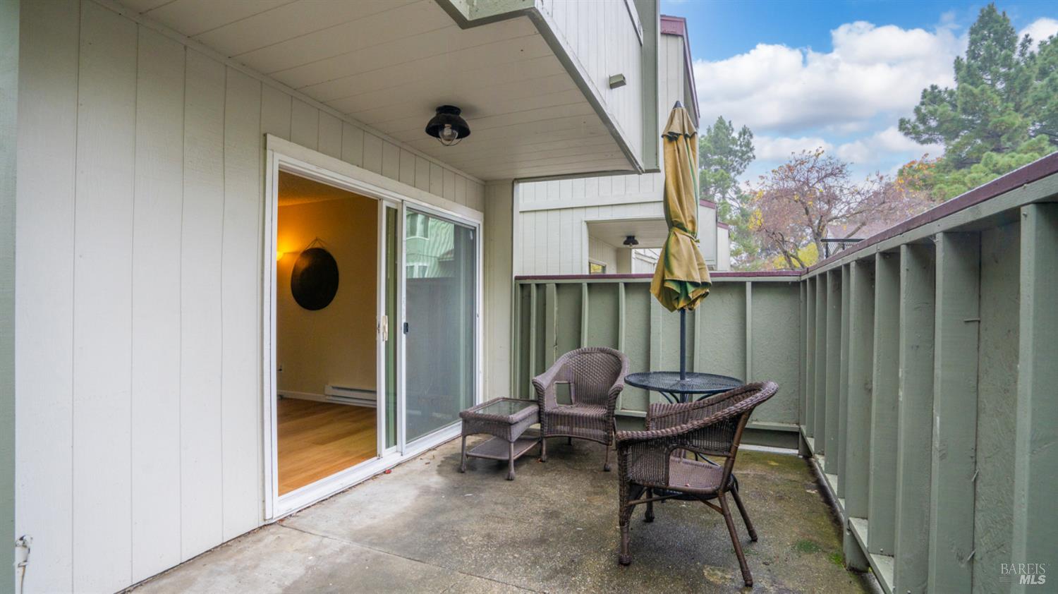 Detail Gallery Image 16 of 22 For 1333 N Camino Alto Unkn #164,  Vallejo,  CA 94589 - 2 Beds | 1 Baths