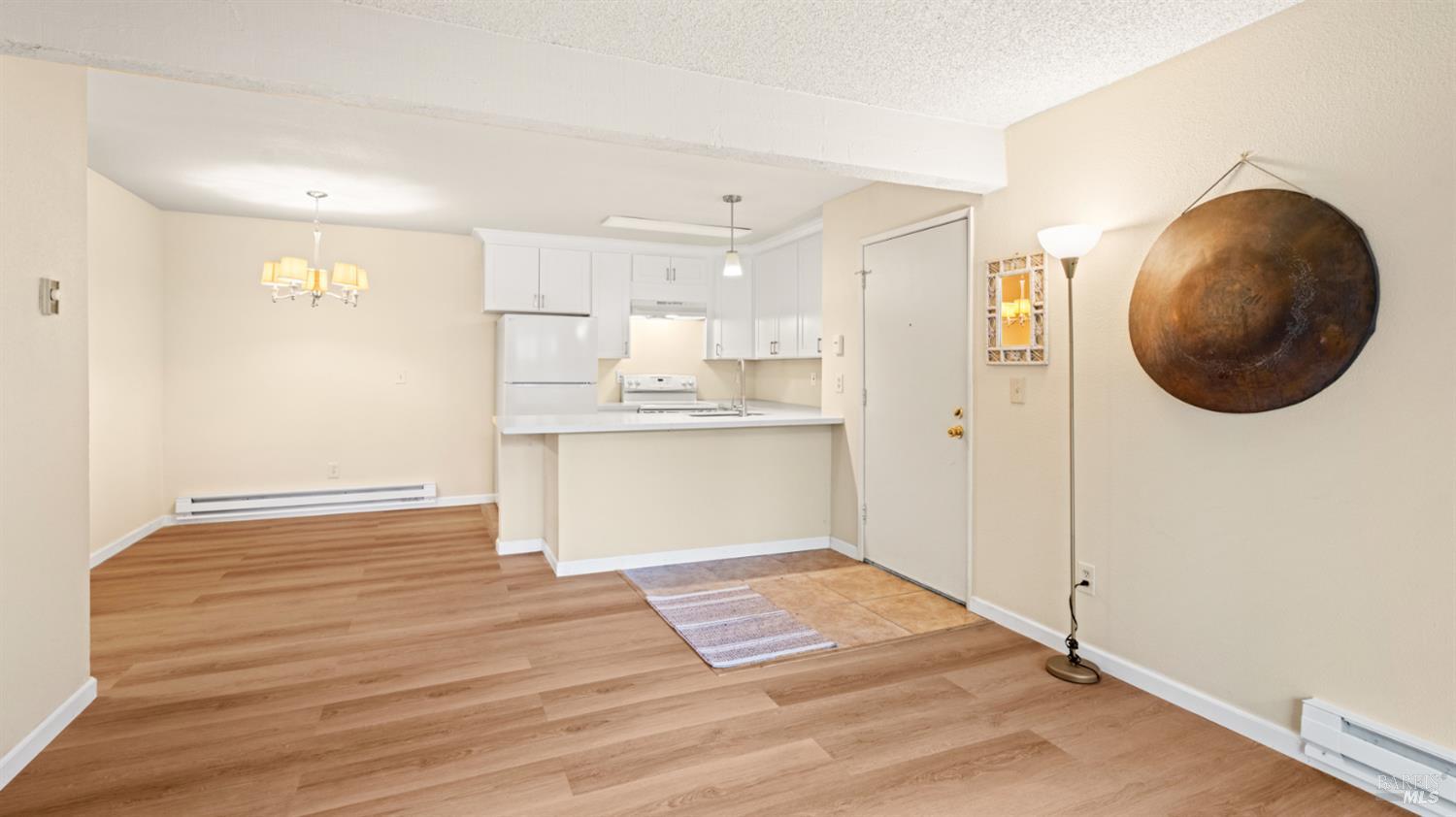 Detail Gallery Image 7 of 22 For 1333 N Camino Alto Unkn #164,  Vallejo,  CA 94589 - 2 Beds | 1 Baths