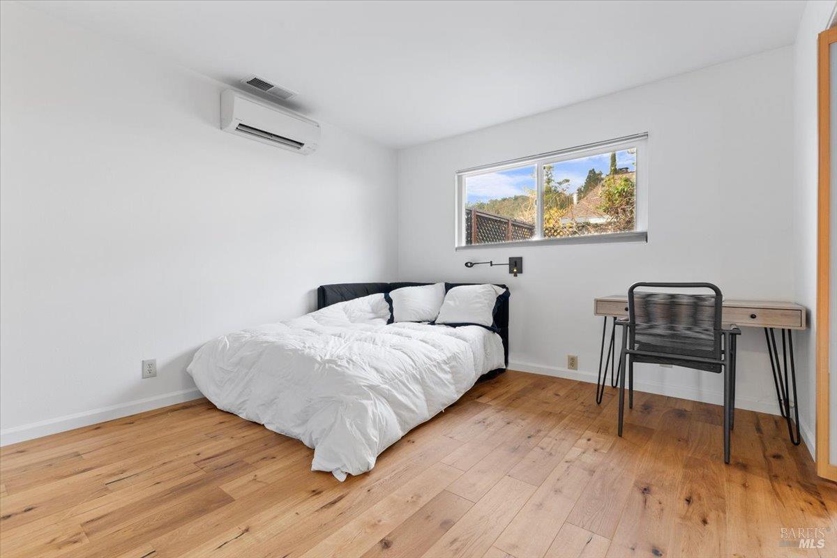 Detail Gallery Image 16 of 25 For 1421 Oak Cir, Healdsburg,  CA 95448 - 2 Beds | 1 Baths