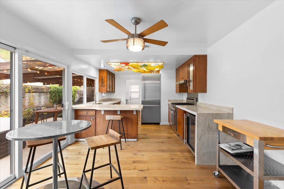 Detail Gallery Image 10 of 25 For 1421 Oak Cir, Healdsburg,  CA 95448 - 2 Beds | 1 Baths