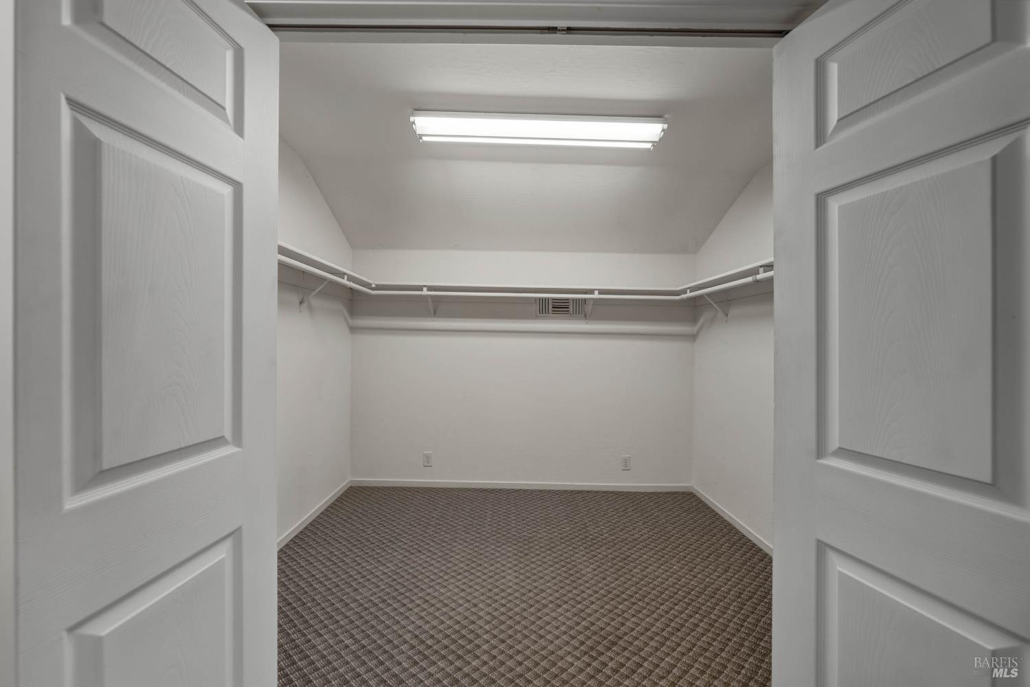 Detail Gallery Image 31 of 65 For 17730 Pomo Trl, Clearlake Oaks,  CA 95423 - 3 Beds | 3 Baths