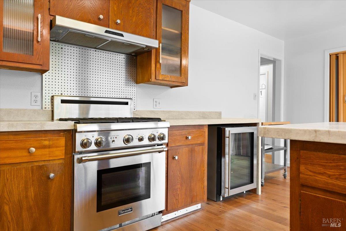 Detail Gallery Image 13 of 25 For 1421 Oak Cir, Healdsburg,  CA 95448 - 2 Beds | 1 Baths