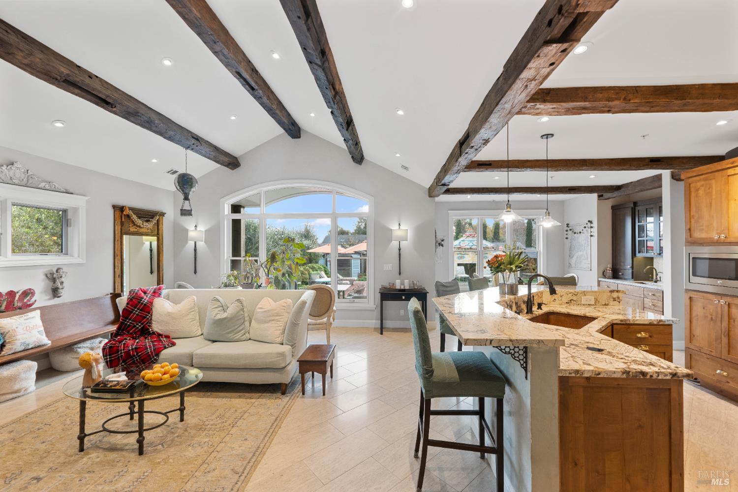 Detail Gallery Image 8 of 75 For 1343 Ash St, Napa,  CA 94559 - 6 Beds | 4/1 Baths