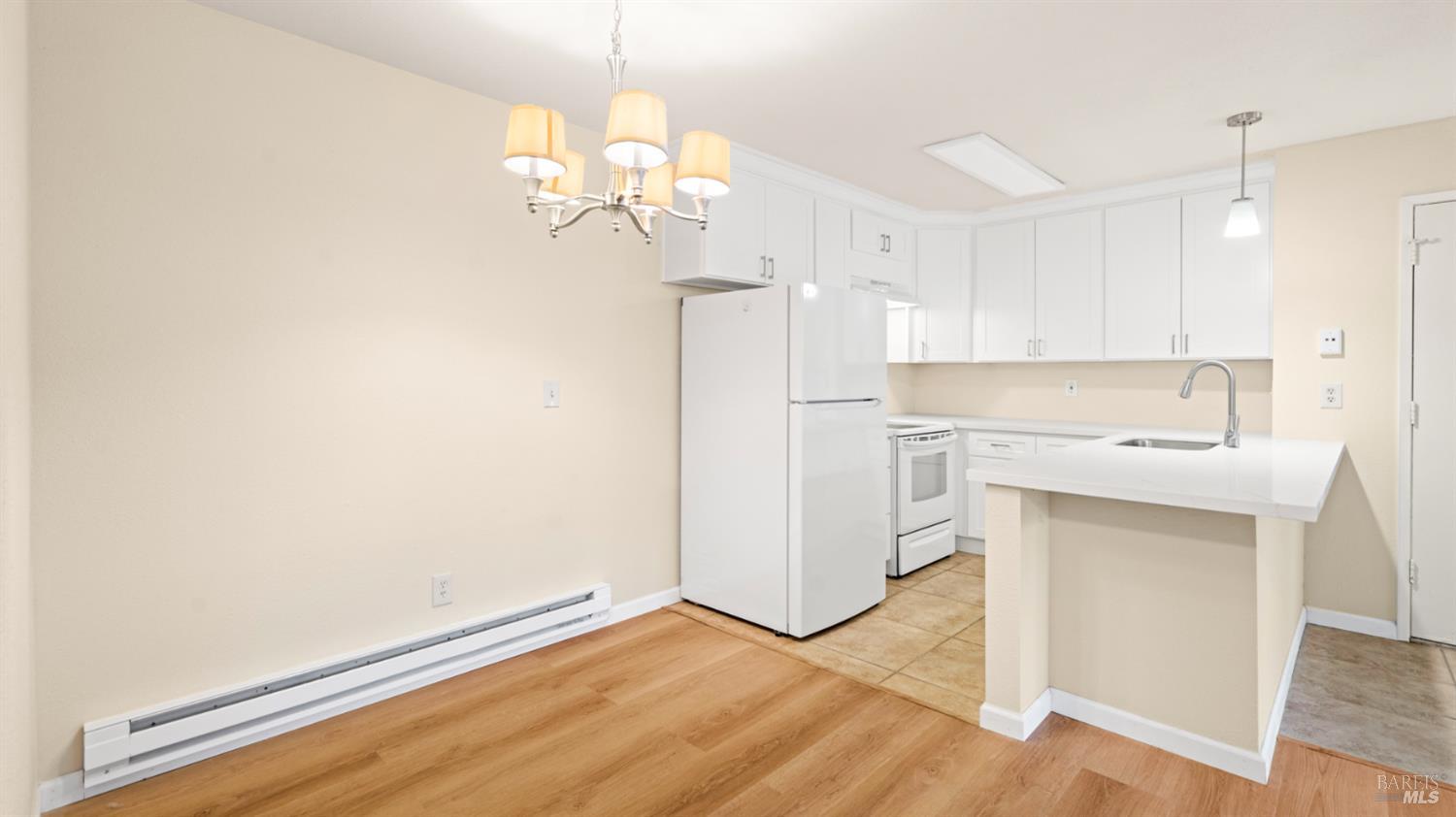 Detail Gallery Image 4 of 22 For 1333 N Camino Alto Unkn #164,  Vallejo,  CA 94589 - 2 Beds | 1 Baths