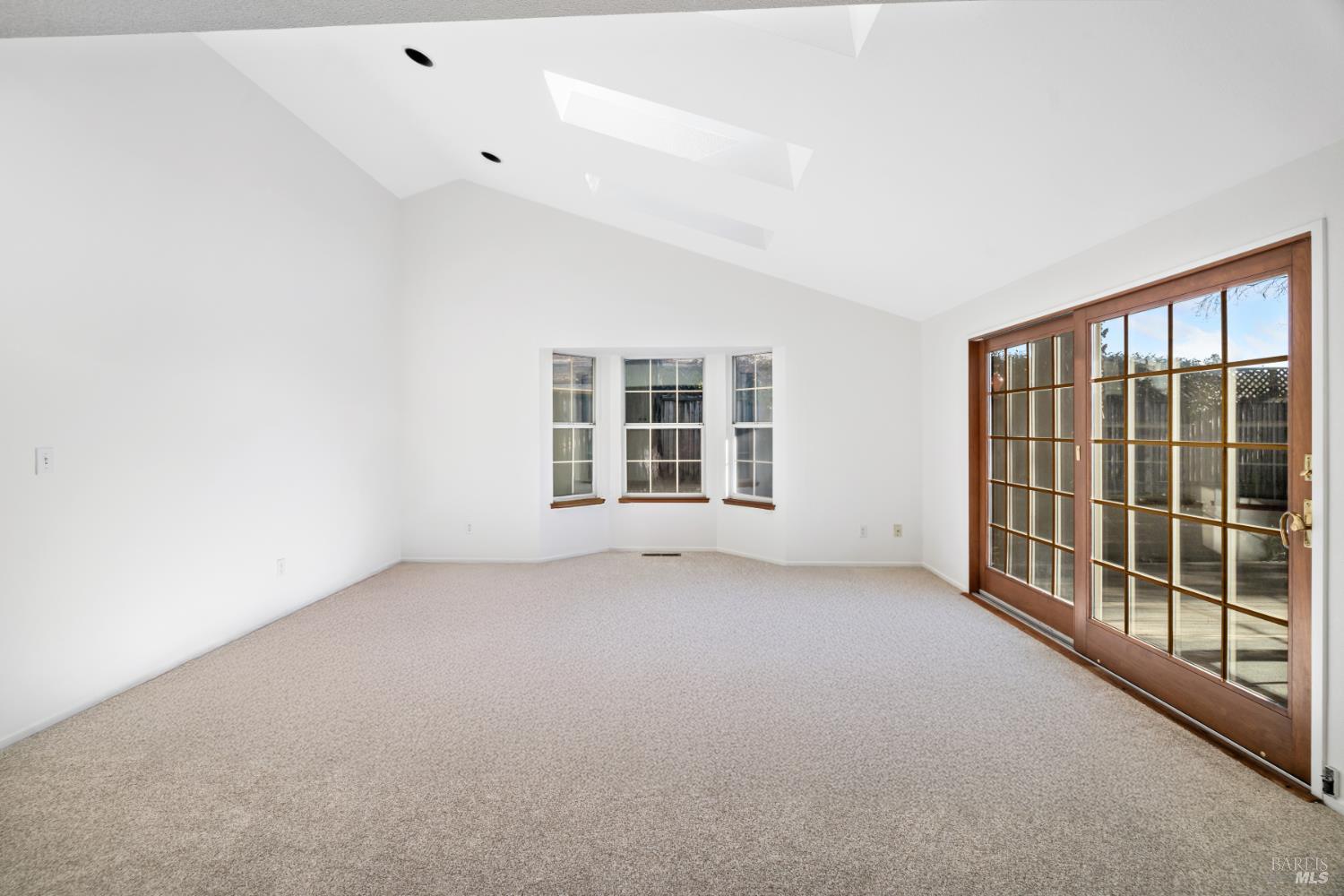 Detail Gallery Image 11 of 42 For 6 Oakhurst Pl, Santa Rosa,  CA 95409 - 2 Beds | 2 Baths