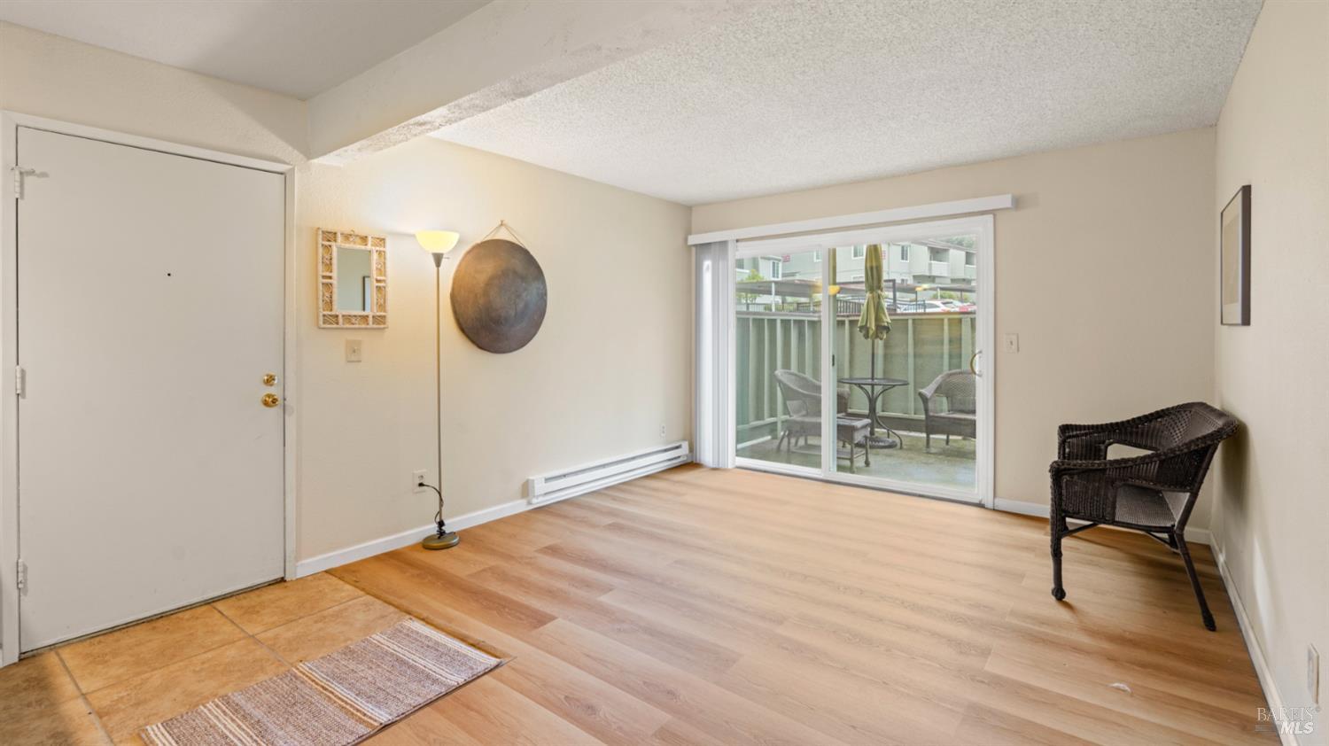 Detail Gallery Image 6 of 22 For 1333 N Camino Alto Unkn #164,  Vallejo,  CA 94589 - 2 Beds | 1 Baths