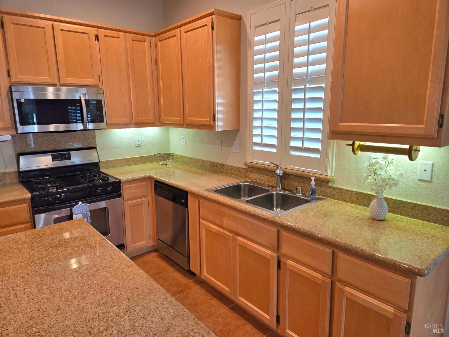 Detail Gallery Image 10 of 40 For 3291 Inwood Pl, Fairfield,  CA 94534 - 2 Beds | 2 Baths