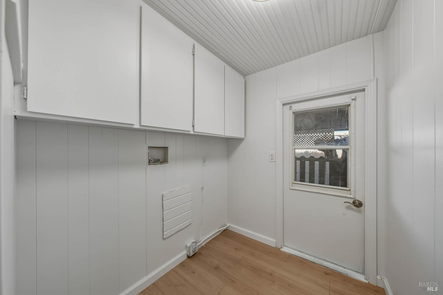 Detail Gallery Image 9 of 48 For 4265 Lakeshore Blvd 18, Lakeport,  CA 95453 - 2 Beds | 1/1 Baths