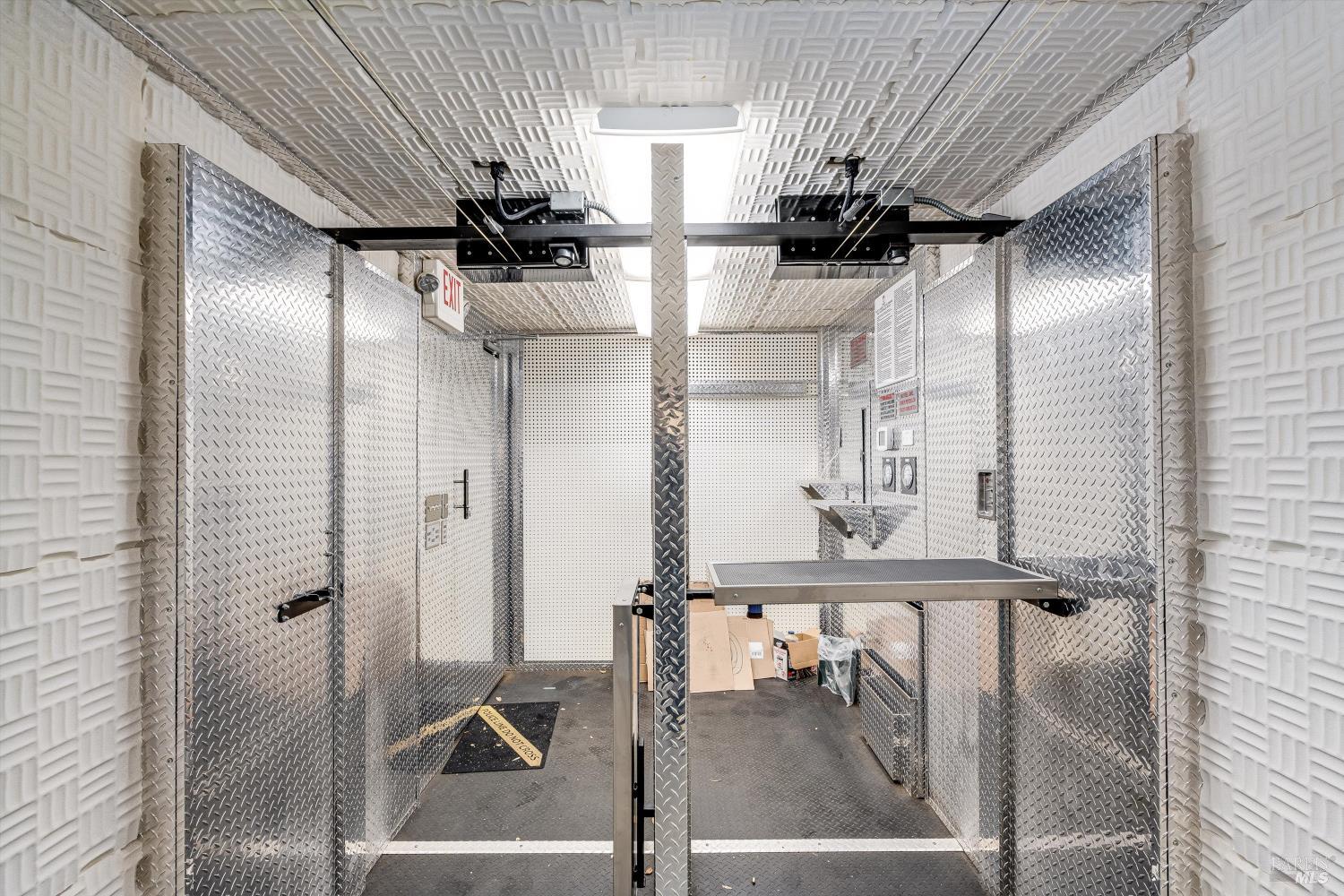 Detail Gallery Image 55 of 74 For 405 London Way, Sonoma,  CA 95476 - 5 Beds | 5/1 Baths