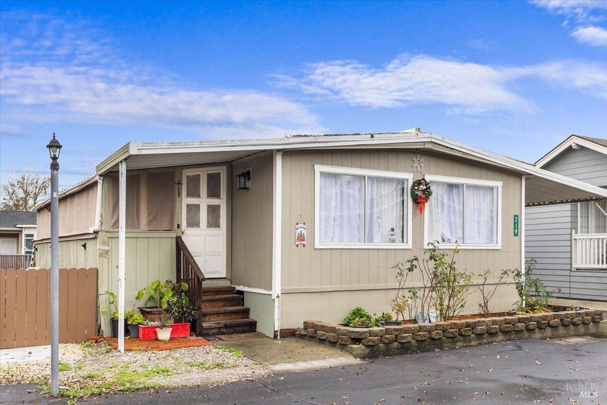 Detail Gallery Image 2 of 21 For 219 N Heidi Ct 79, Windsor,  CA 95492 - 2 Beds | 2 Baths