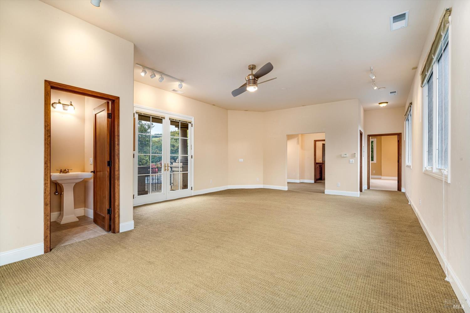 Detail Gallery Image 50 of 74 For 405 London Way, Sonoma,  CA 95476 - 5 Beds | 5/1 Baths