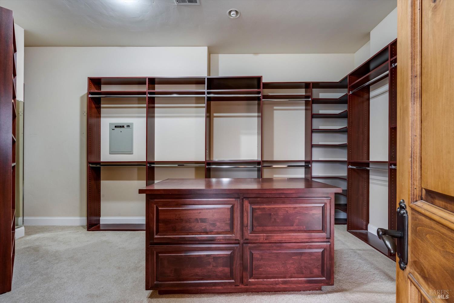 Detail Gallery Image 33 of 74 For 405 London Way, Sonoma,  CA 95476 - 5 Beds | 5/1 Baths