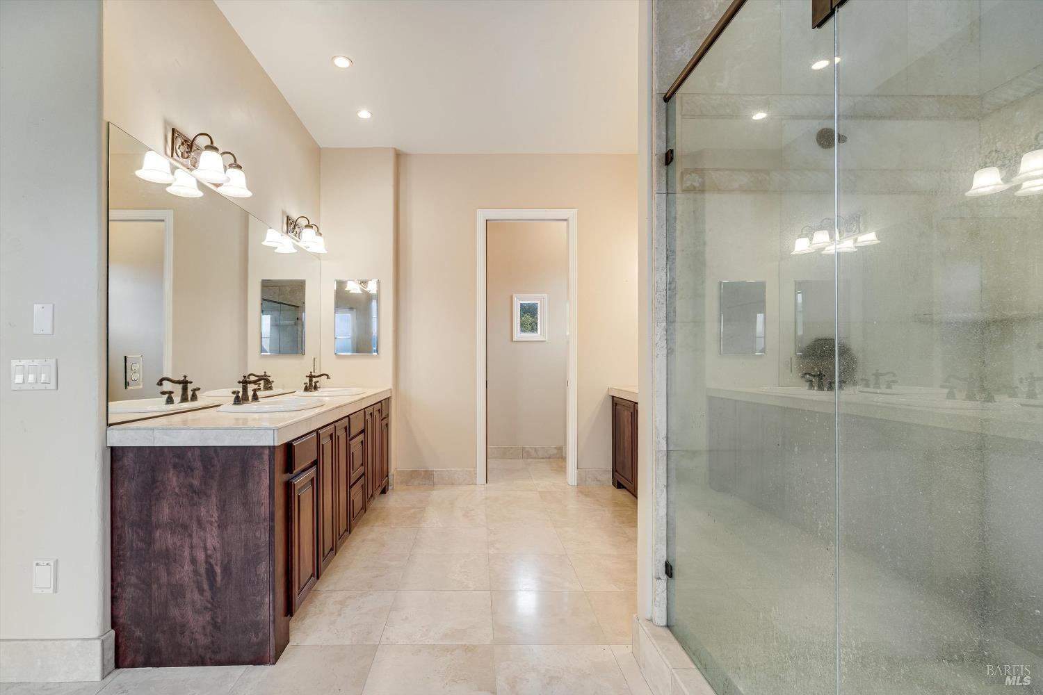 Detail Gallery Image 36 of 74 For 405 London Way, Sonoma,  CA 95476 - 5 Beds | 5/1 Baths