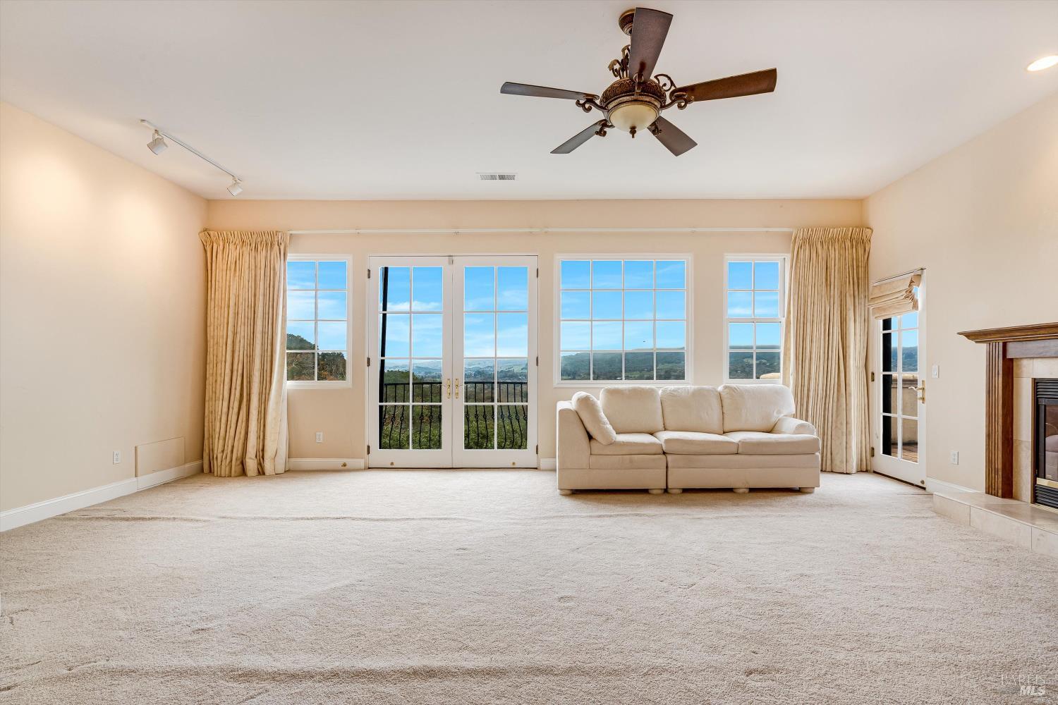 Detail Gallery Image 31 of 74 For 405 London Way, Sonoma,  CA 95476 - 5 Beds | 5/1 Baths