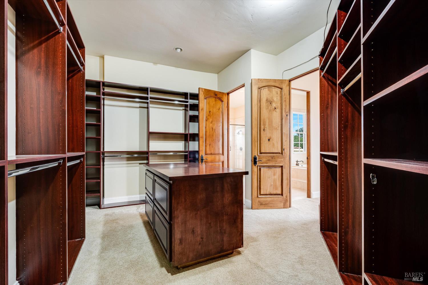 Detail Gallery Image 34 of 74 For 405 London Way, Sonoma,  CA 95476 - 5 Beds | 5/1 Baths