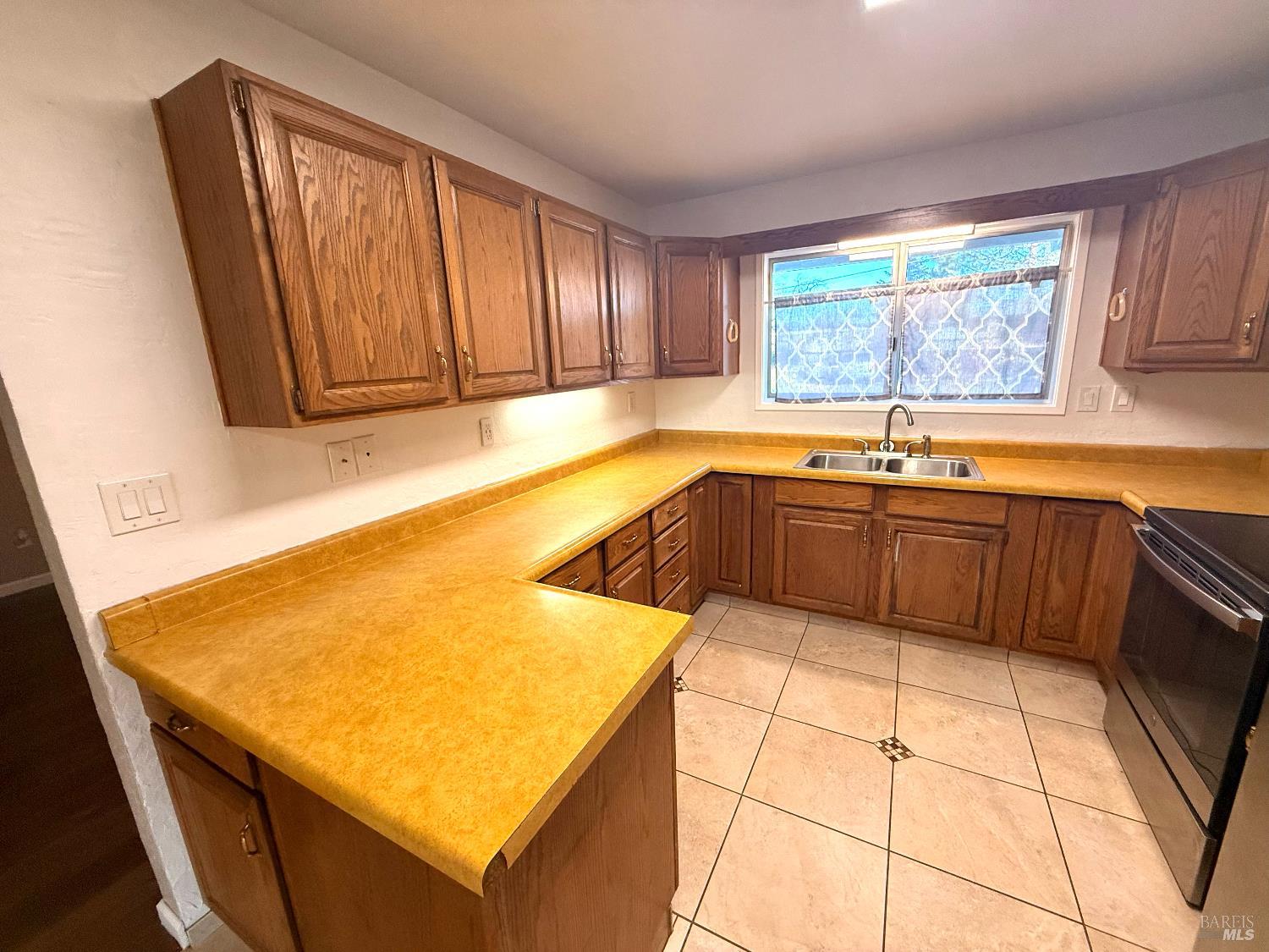 Detail Gallery Image 8 of 14 For 372 South Lenore Ave, Willits,  CA 95490 - 2 Beds | 1 Baths