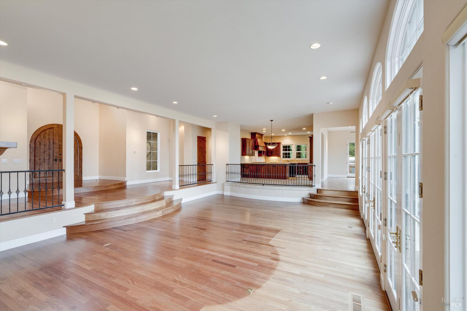 Detail Gallery Image 19 of 74 For 405 London Way, Sonoma,  CA 95476 - 5 Beds | 5/1 Baths