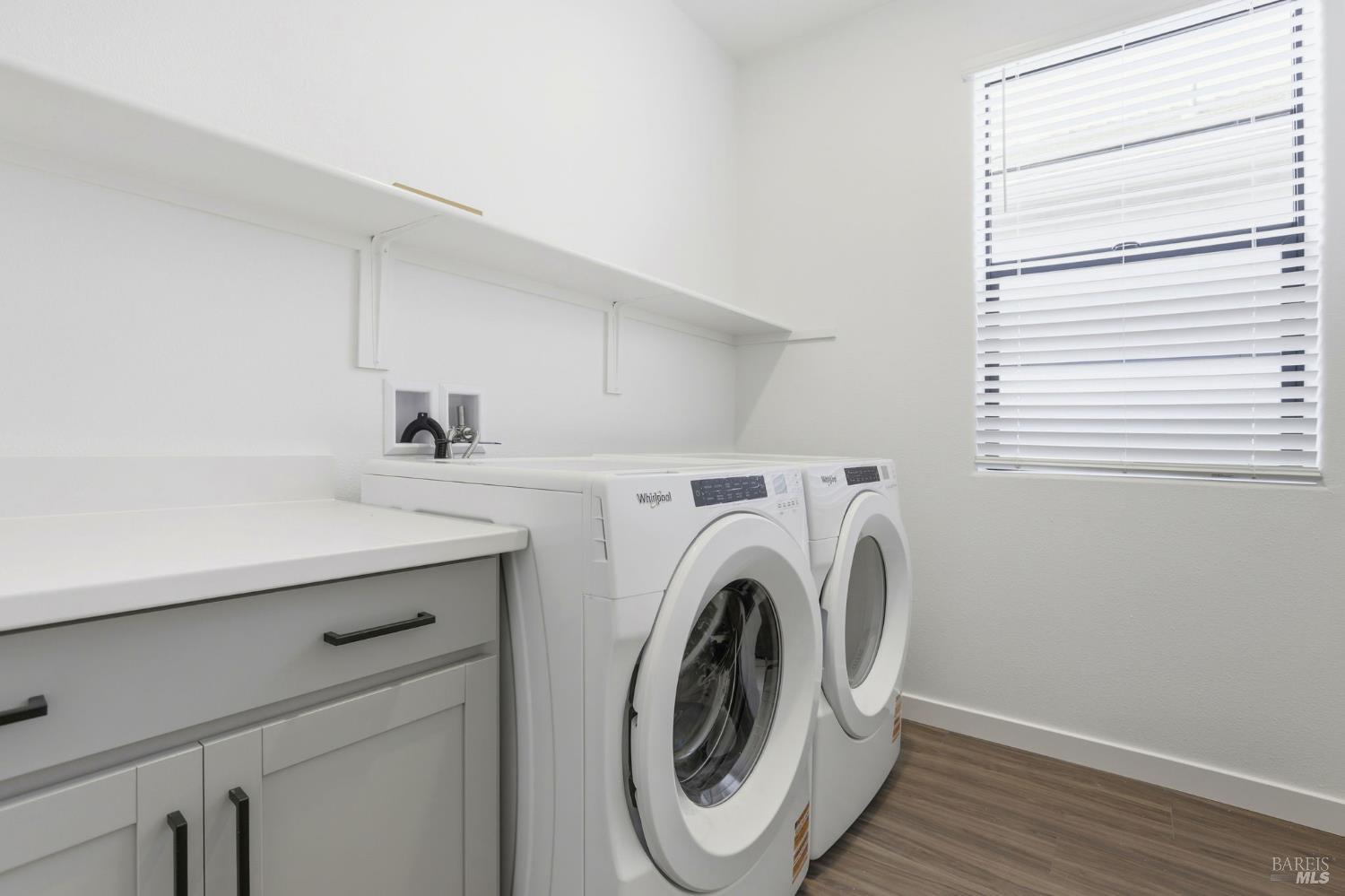 Detail Gallery Image 11 of 13 For 9121 Camino Colegio Rd, Rohnert Park,  CA 94928 - 4 Beds | 3 Baths