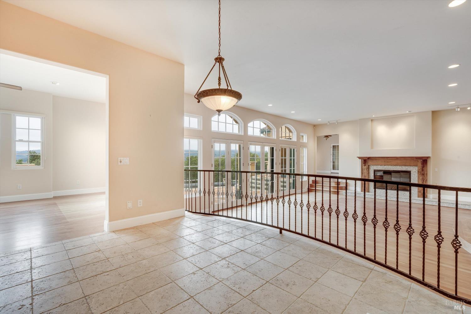 Detail Gallery Image 26 of 74 For 405 London Way, Sonoma,  CA 95476 - 5 Beds | 5/1 Baths