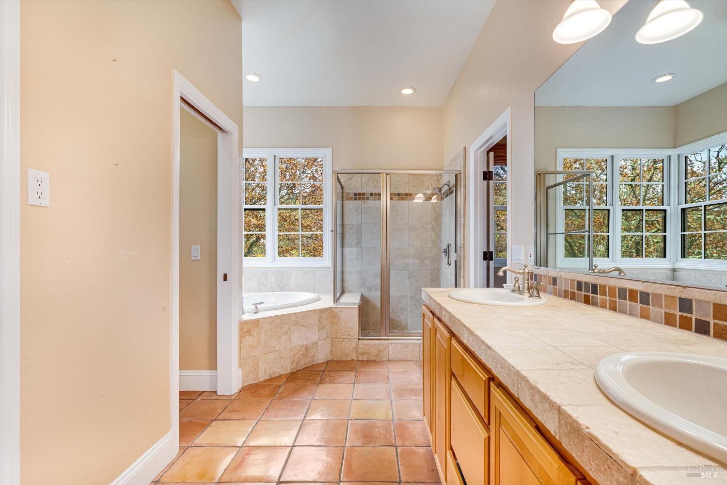 Detail Gallery Image 43 of 74 For 405 London Way, Sonoma,  CA 95476 - 5 Beds | 5/1 Baths