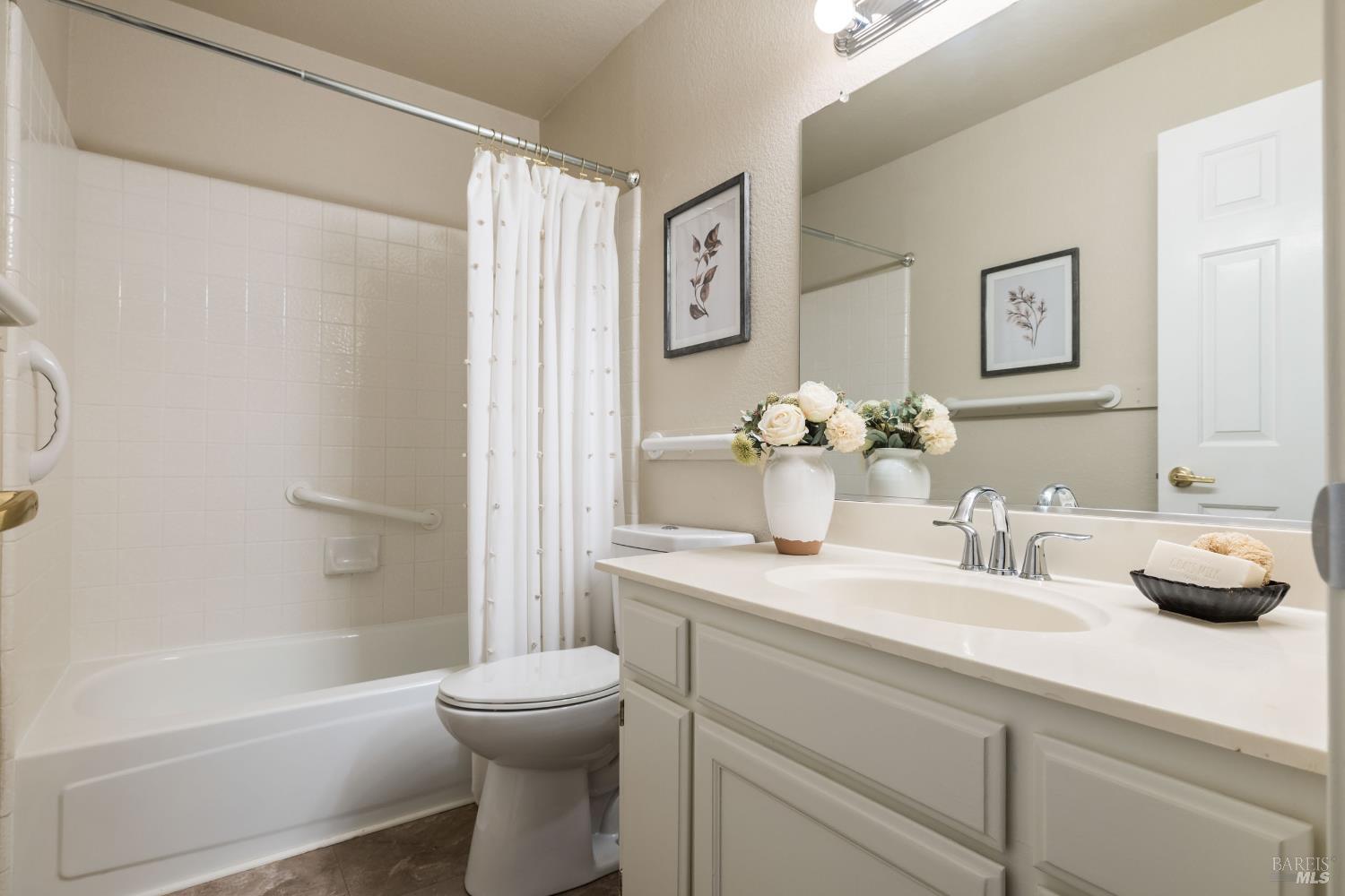 Detail Gallery Image 14 of 28 For 8814 Clothier Ln, Cotati,  CA 94931 - 3 Beds | 2 Baths