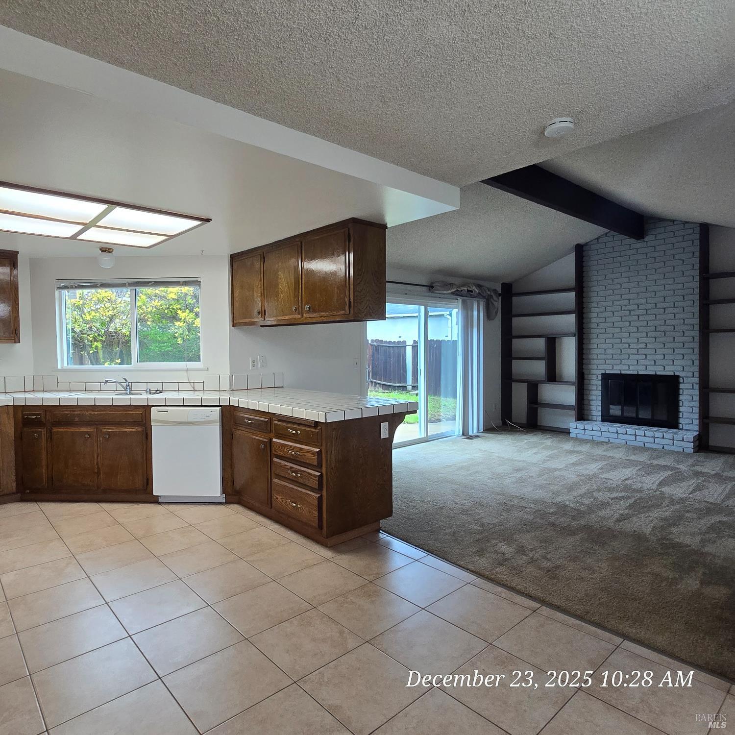 Detail Gallery Image 5 of 18 For 4875 Silverado Dr, Fairfield,  CA 94534 - 3 Beds | 2 Baths