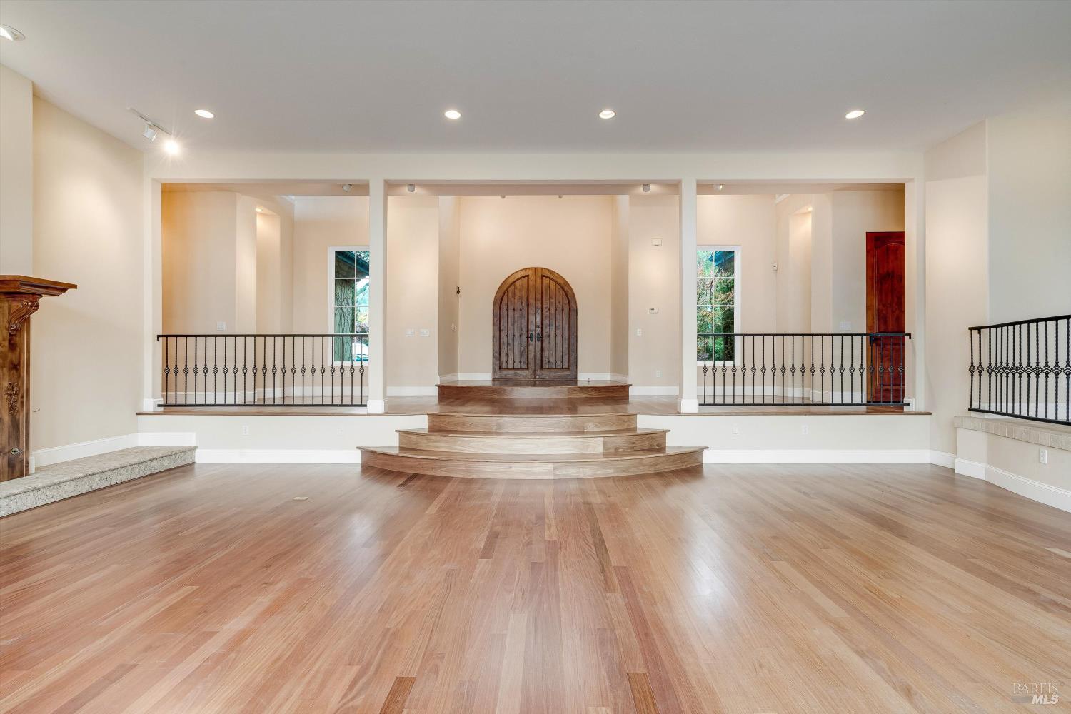 Detail Gallery Image 20 of 74 For 405 London Way, Sonoma,  CA 95476 - 5 Beds | 5/1 Baths