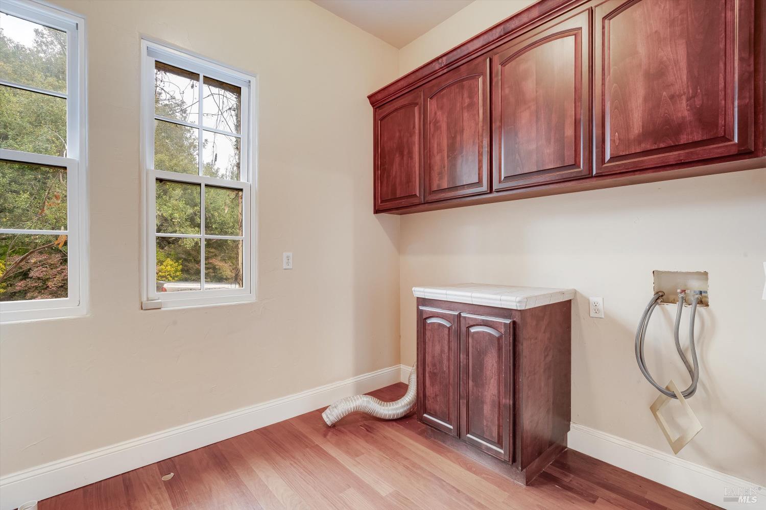 Detail Gallery Image 23 of 74 For 405 London Way, Sonoma,  CA 95476 - 5 Beds | 5/1 Baths