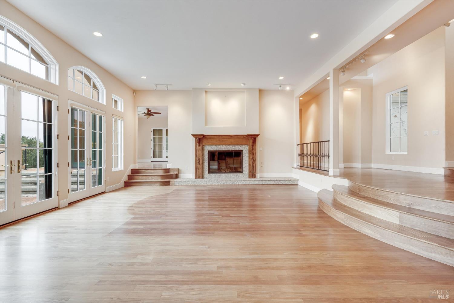 Detail Gallery Image 21 of 74 For 405 London Way, Sonoma,  CA 95476 - 5 Beds | 5/1 Baths