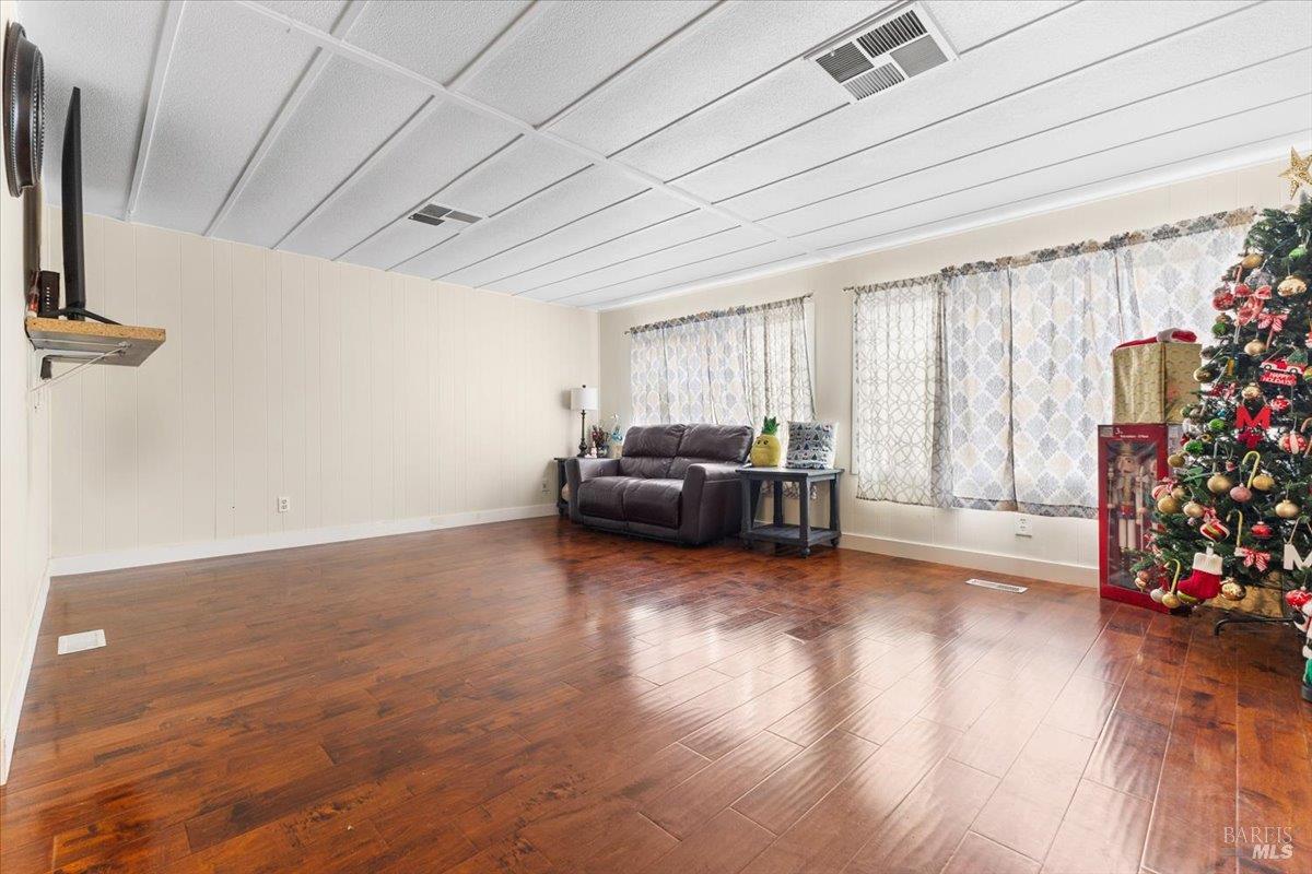 Detail Gallery Image 4 of 21 For 219 N Heidi Ct 79, Windsor,  CA 95492 - 2 Beds | 2 Baths