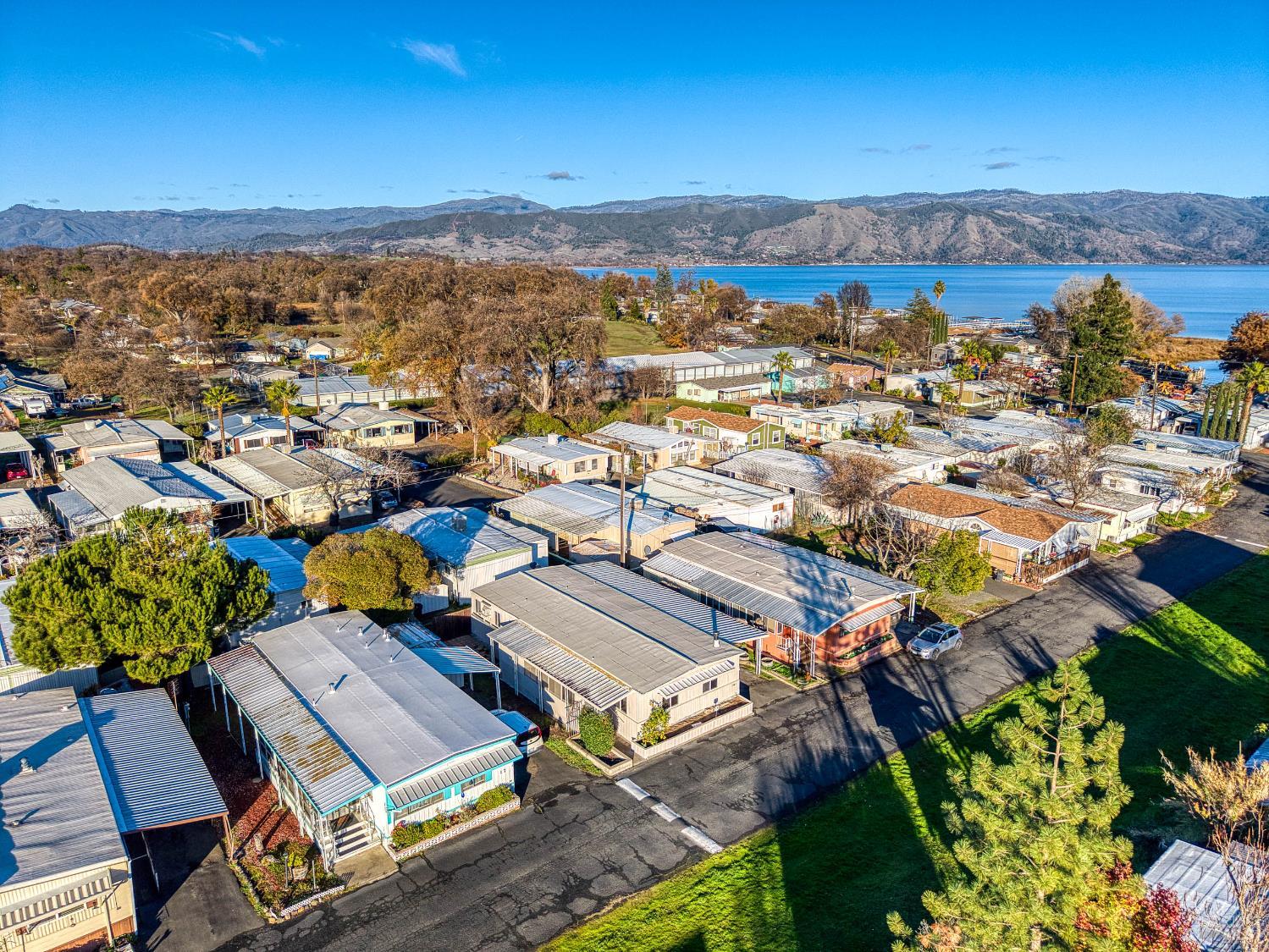 Detail Gallery Image 6 of 48 For 4265 Lakeshore Blvd 18, Lakeport,  CA 95453 - 2 Beds | 1/1 Baths