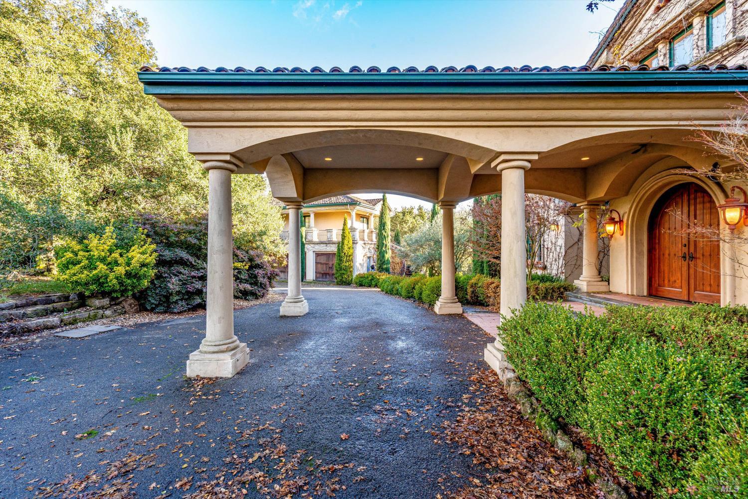 Detail Gallery Image 46 of 74 For 405 London Way, Sonoma,  CA 95476 - 5 Beds | 5/1 Baths