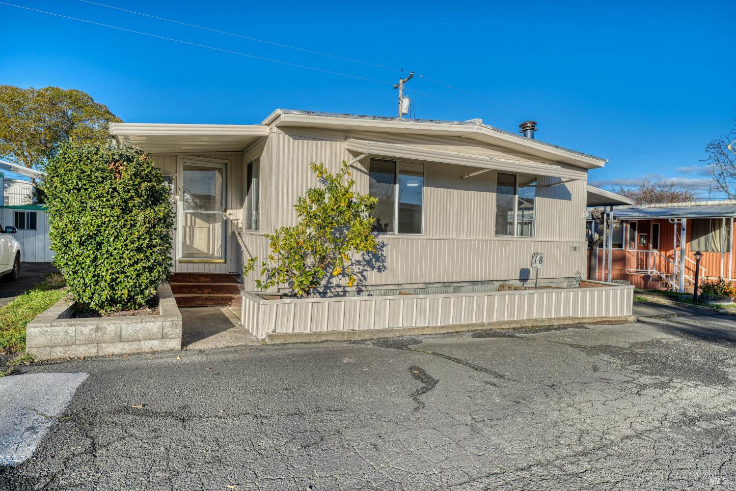 Detail Gallery Image 12 of 48 For 4265 Lakeshore Blvd 18, Lakeport,  CA 95453 - 2 Beds | 1/1 Baths