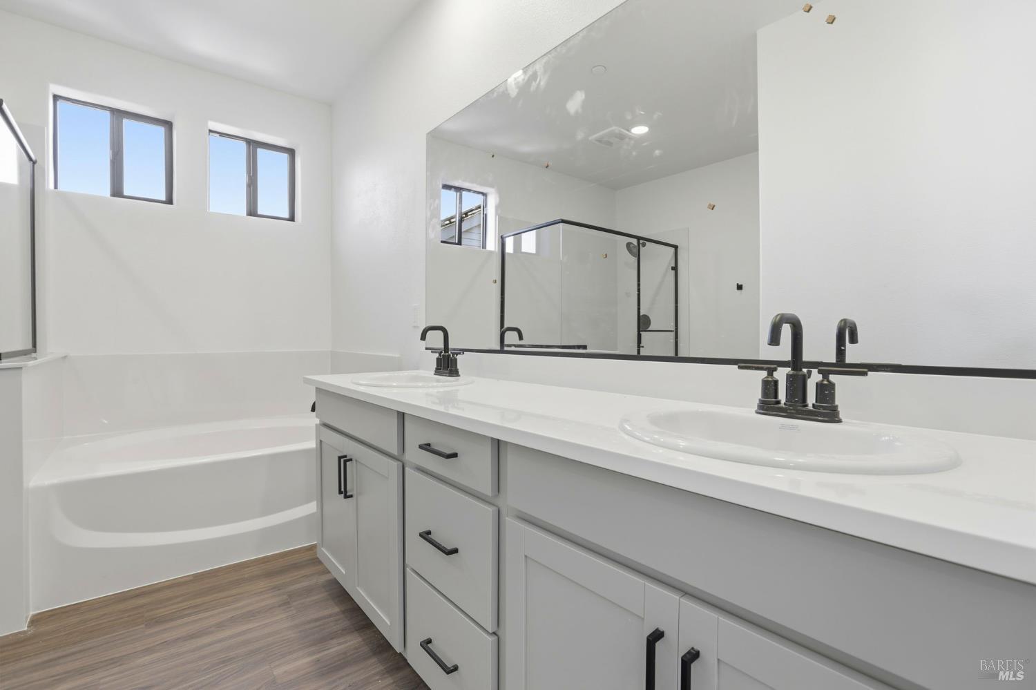 Detail Gallery Image 9 of 13 For 9121 Camino Colegio Rd, Rohnert Park,  CA 94928 - 4 Beds | 3 Baths