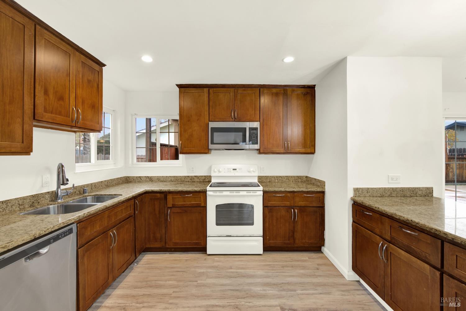 Detail Gallery Image 37 of 98 For 2630 Owens St, Fairfield,  CA 94534 - 4 Beds | 3 Baths