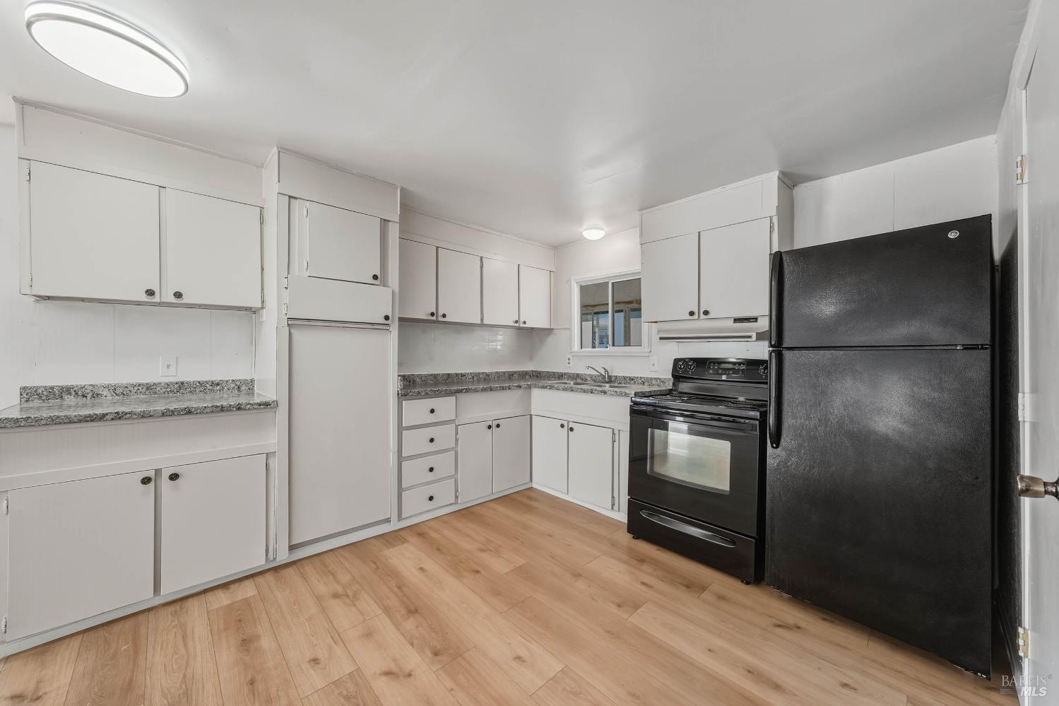 Detail Gallery Image 19 of 48 For 4265 Lakeshore Blvd 18, Lakeport,  CA 95453 - 2 Beds | 1/1 Baths