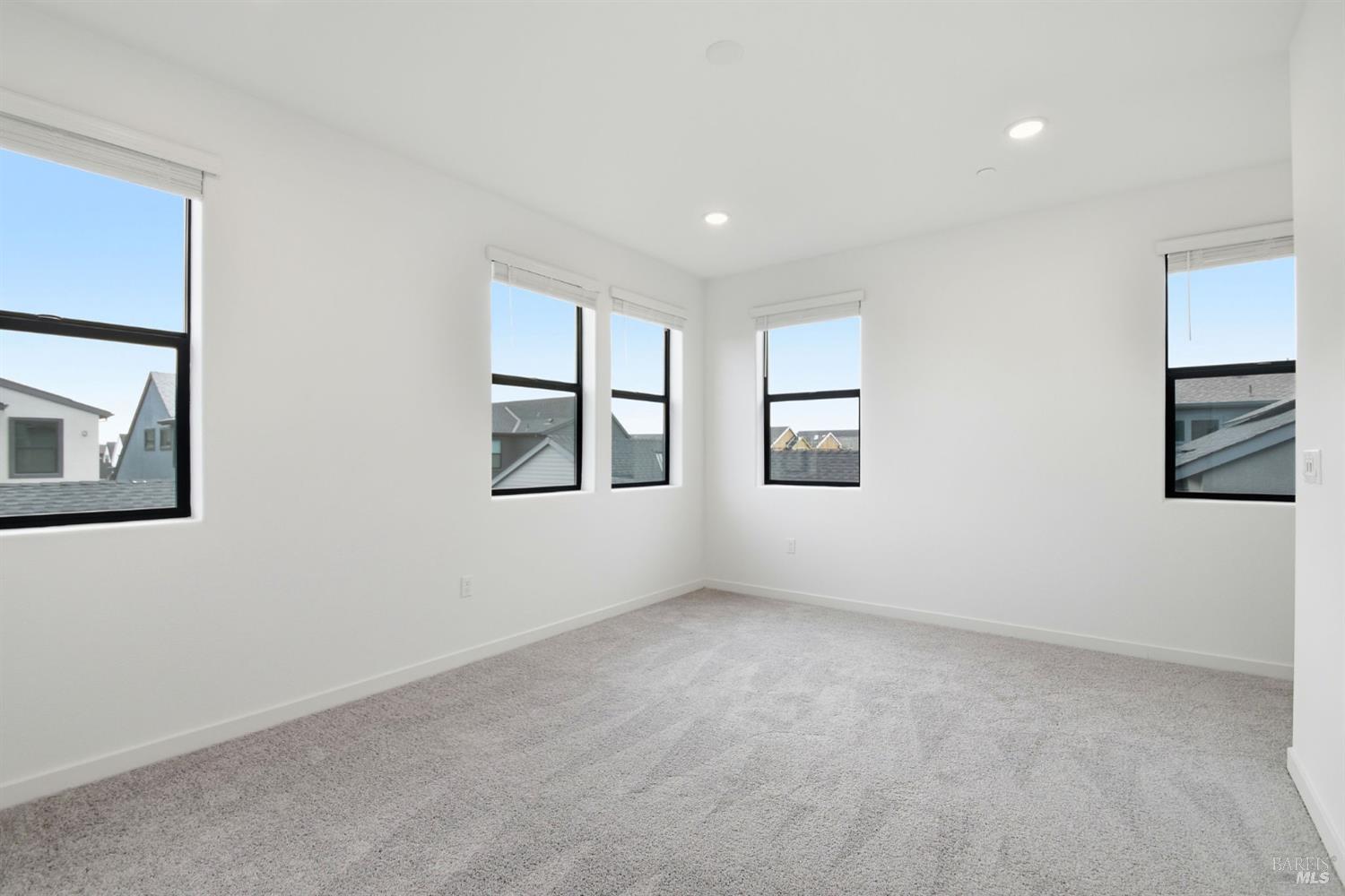 Detail Gallery Image 5 of 12 For 9129 Camino Colegio Rd, Rohnert Park,  CA 94928 - 4 Beds | 3 Baths