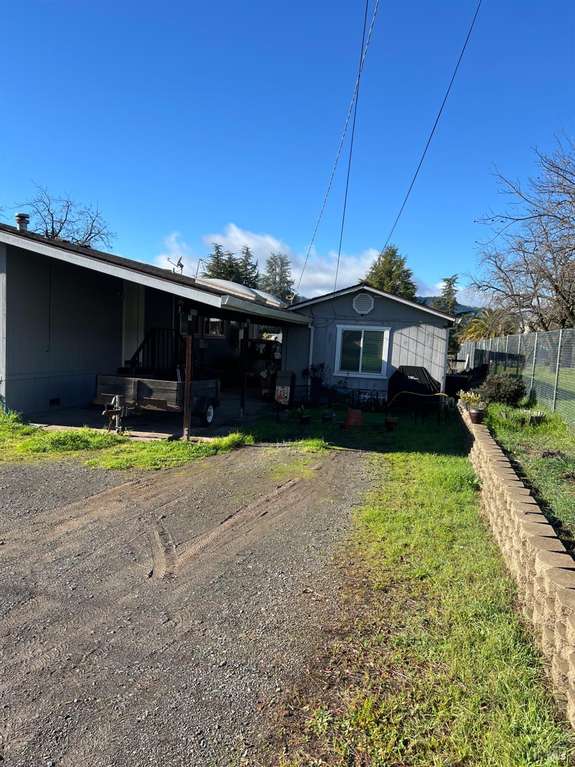 Detail Gallery Image 4 of 17 For 430 Lake Mendocino Dr, Ukiah,  CA 95482 - 3 Beds | 2 Baths