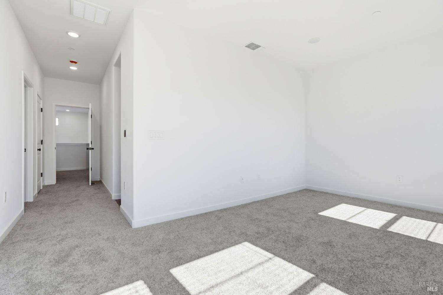 Detail Gallery Image 7 of 13 For 9121 Camino Colegio Rd, Rohnert Park,  CA 94928 - 4 Beds | 3 Baths