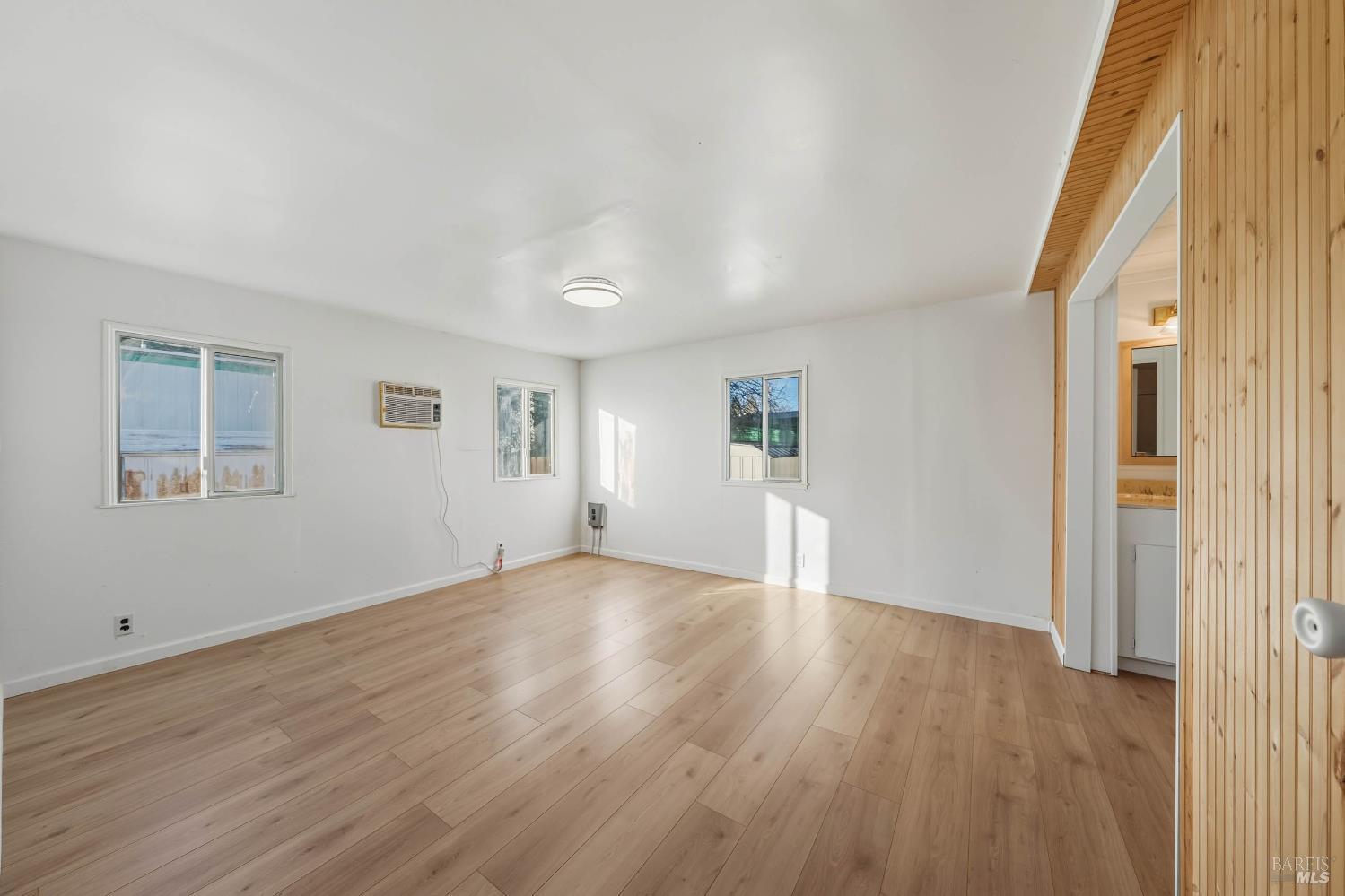 Detail Gallery Image 27 of 48 For 4265 Lakeshore Blvd 18, Lakeport,  CA 95453 - 2 Beds | 1/1 Baths