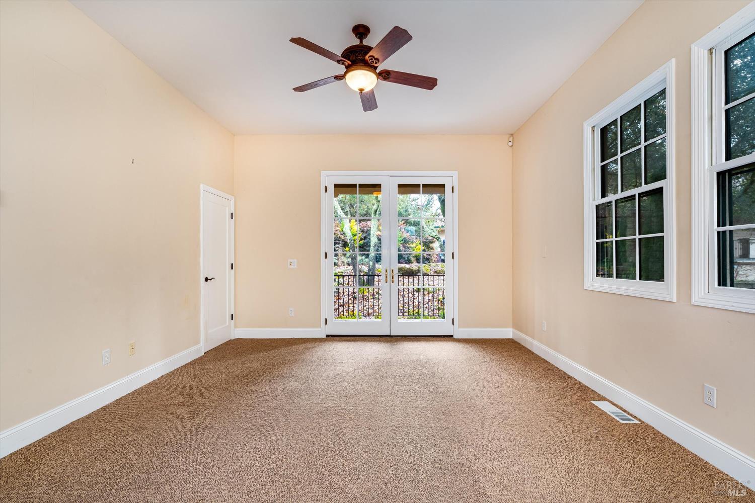 Detail Gallery Image 40 of 74 For 405 London Way, Sonoma,  CA 95476 - 5 Beds | 5/1 Baths