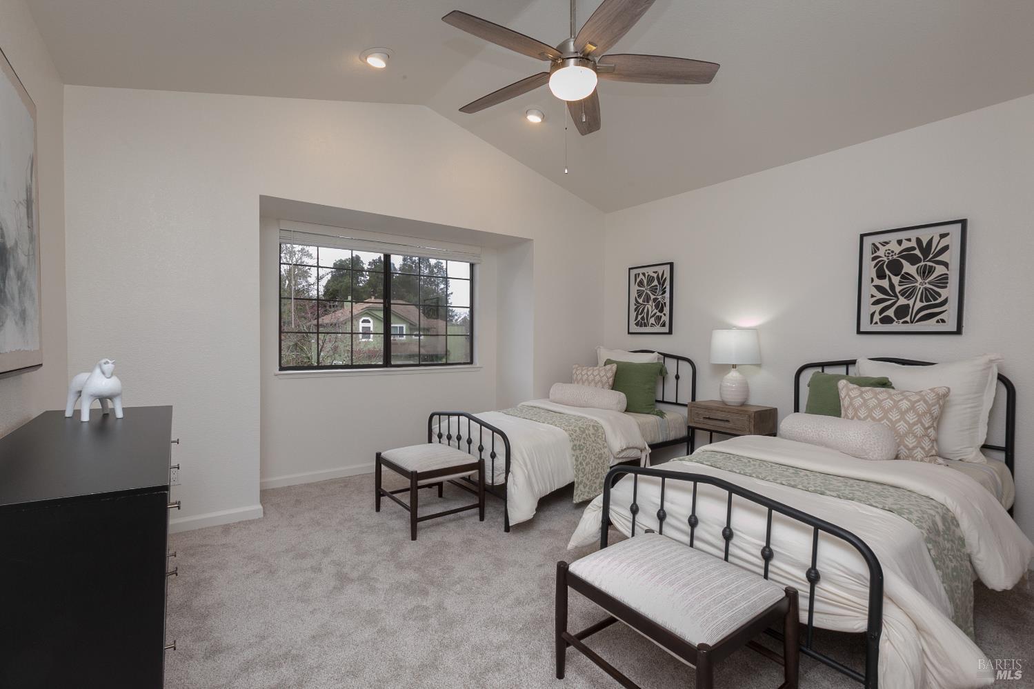 Detail Gallery Image 34 of 41 For 1869 Amy Ave, Santa Rosa,  CA 95401 - 3 Beds | 2/1 Baths