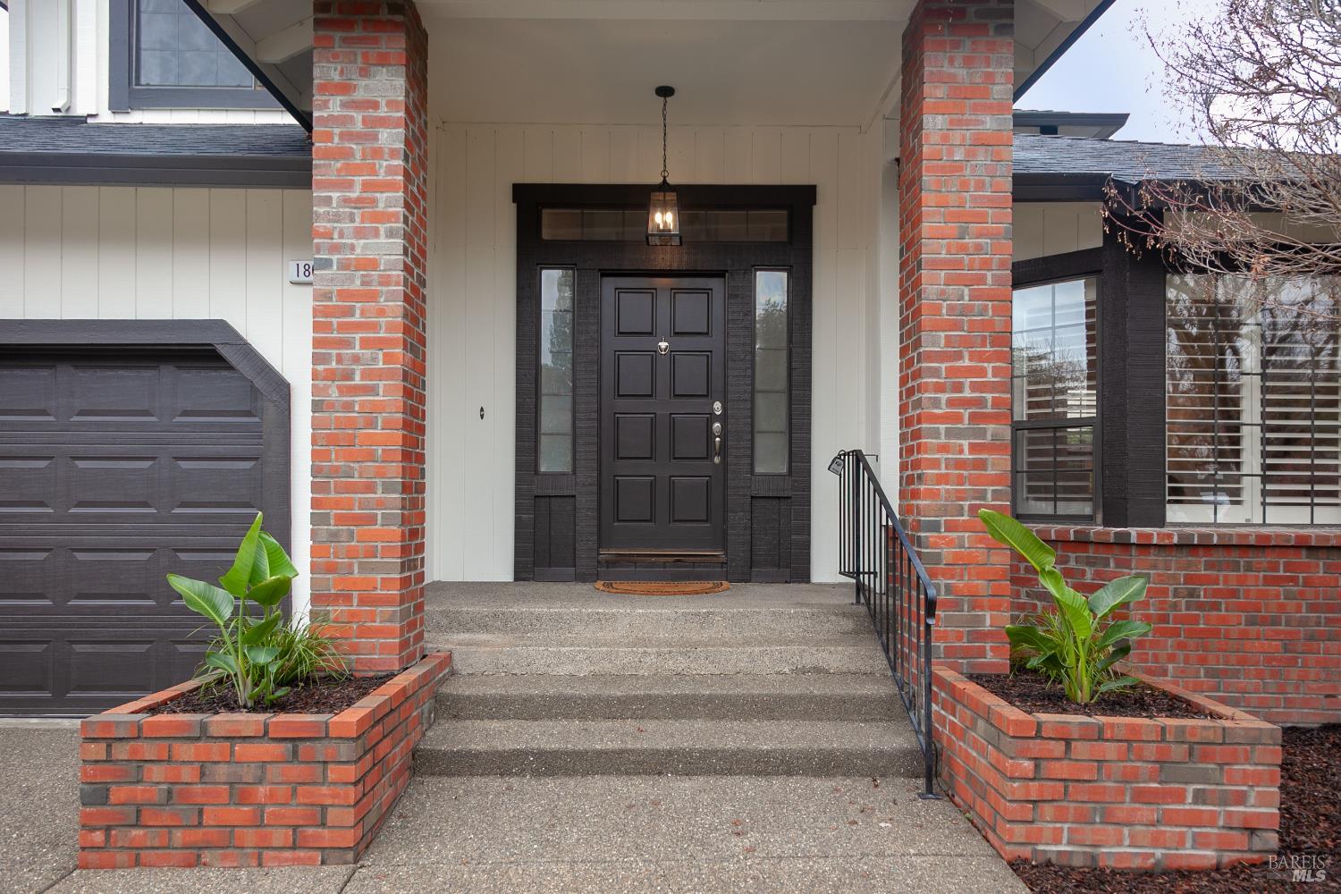 Detail Gallery Image 2 of 41 For 1869 Amy Ave, Santa Rosa,  CA 95401 - 3 Beds | 2/1 Baths