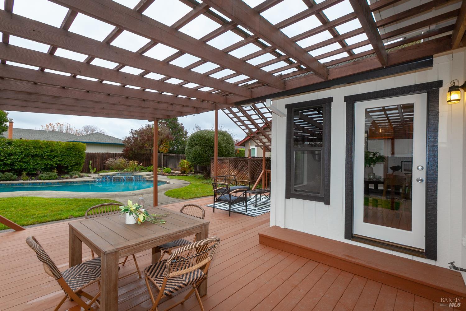 Detail Gallery Image 20 of 41 For 1869 Amy Ave, Santa Rosa,  CA 95401 - 3 Beds | 2/1 Baths