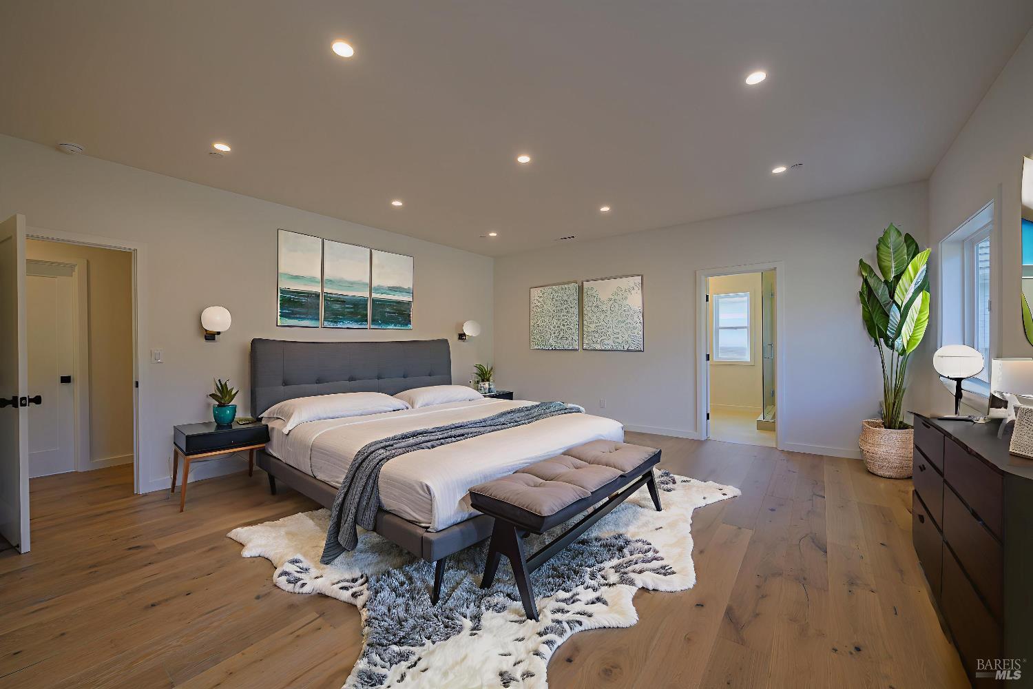 Detail Gallery Image 13 of 50 For 8388 Paradise Lagoon Dr, Lucerne,  CA 95458 - 3 Beds | 3 Baths