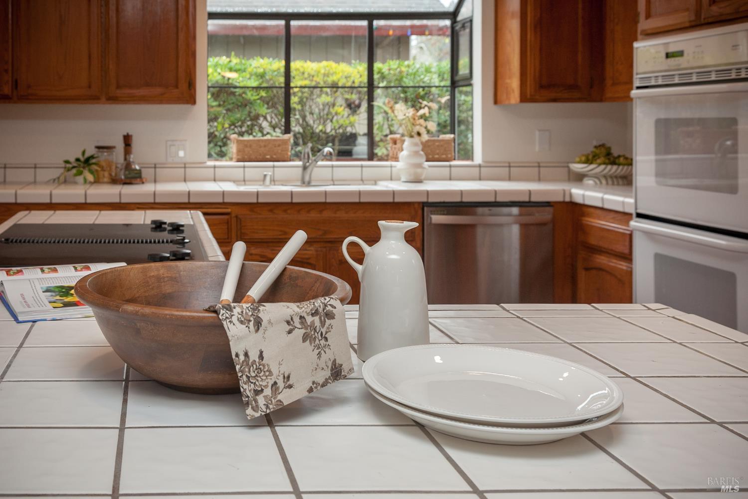 Detail Gallery Image 11 of 41 For 1869 Amy Ave, Santa Rosa,  CA 95401 - 3 Beds | 2/1 Baths