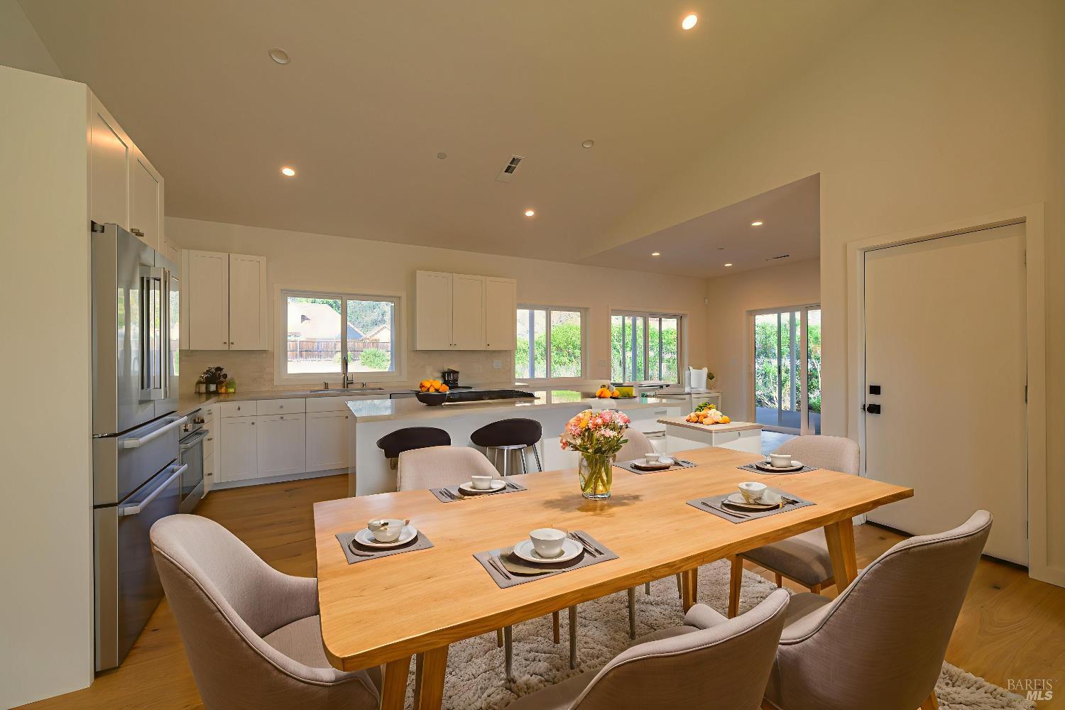 Detail Gallery Image 5 of 50 For 8388 Paradise Lagoon Dr, Lucerne,  CA 95458 - 3 Beds | 3 Baths